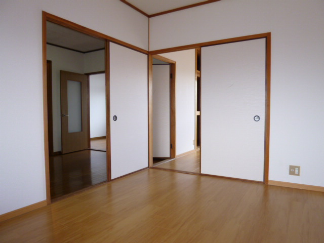 ビバリーヒルズ大上の寝室|洋室