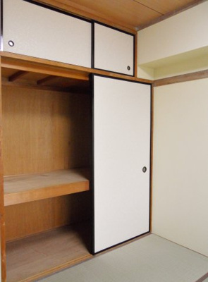 【その他】 | 白鳥ハイツ | 和室4.5帖、天袋付き押入収納