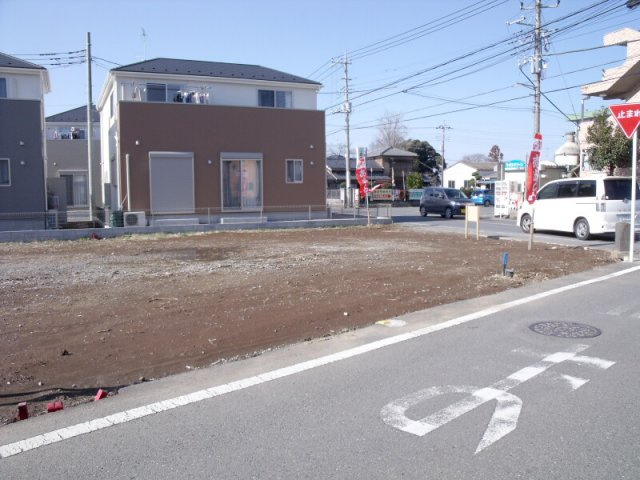 鴻巣市箕田の売地の前面道路含む現地写真