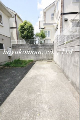 【駐車場】 | ベルクレストＥ | ベルクレストＥ　　　駐車場１台分無料