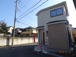 【前面道路含む現地写真】