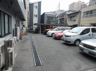 【駐車場】