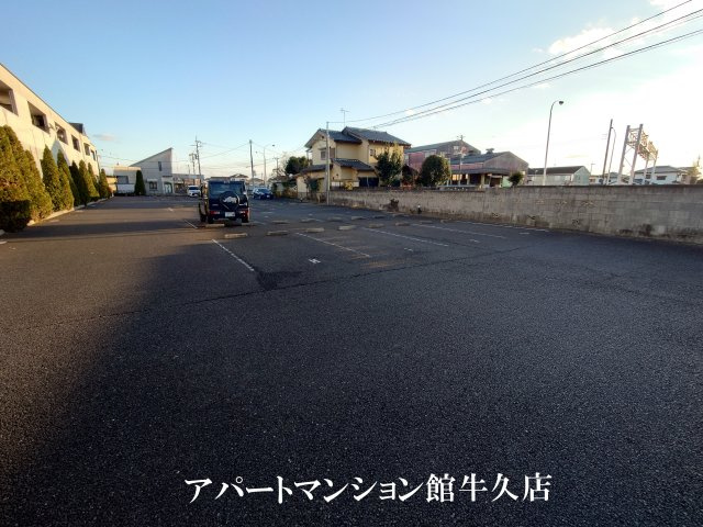 パサニアコートの駐車場