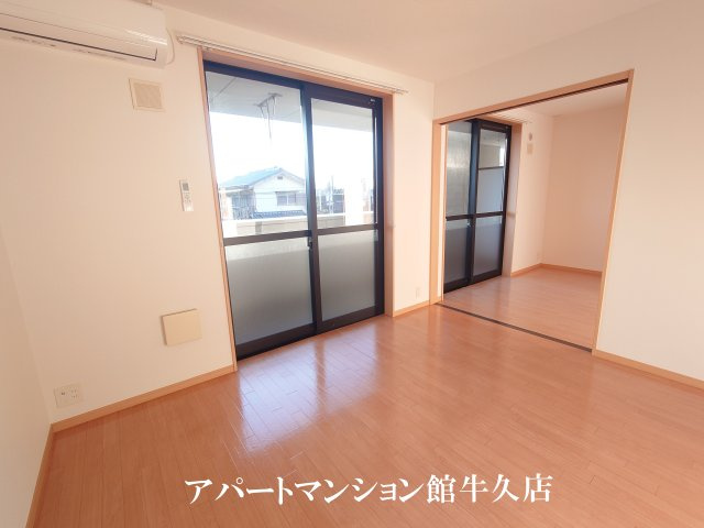 パサニアコートの居間・リビング