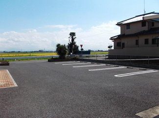 【駐車場】