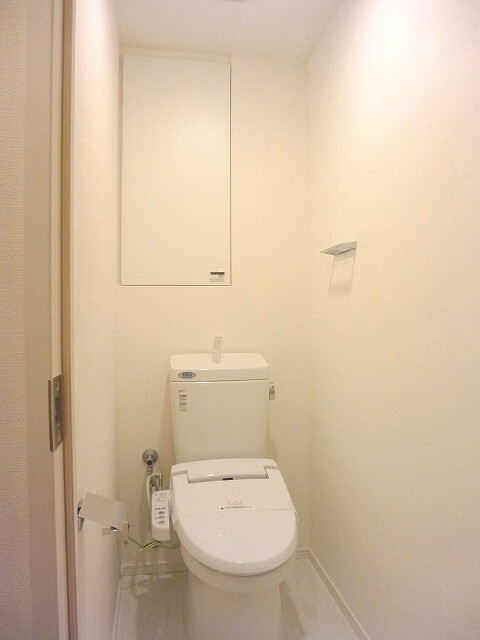 ParkAxis新御徒町Eastのトイレ|温水洗浄便座です