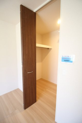 【収納】 | ラークヒルズ | ウォークインクローゼット