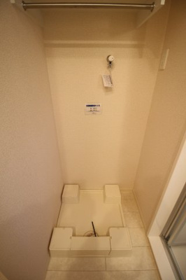 【設備】 | ラークヒルズ | 室内洗濯機置場