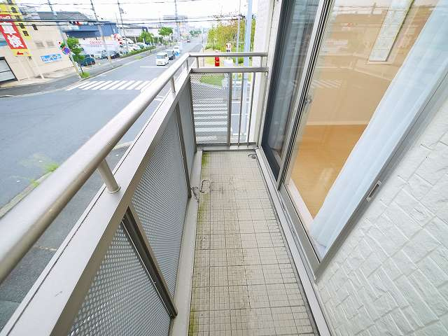 クレストハウスのバルコニー|暖かな日差しのふりそそぐバルコニー