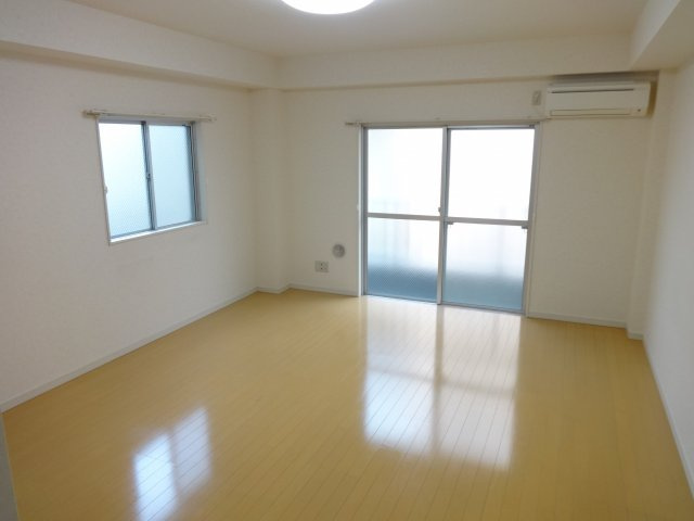 エトワール久米川の洋室