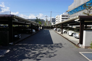 【駐車場】