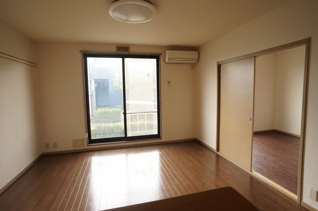 グリーンフィールドBの居間・リビング