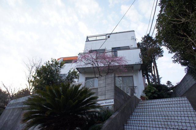 リバーサイドマンションの外観