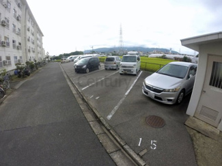 【駐車場】