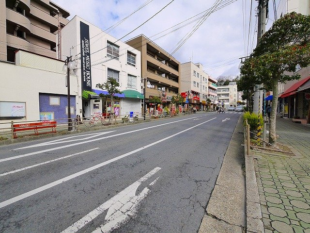 富雄ビルの周辺