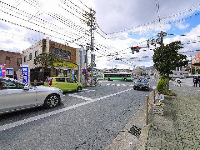 富雄ビルの周辺