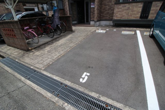 【駐車場】