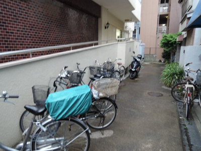 【その他共用部分】 | 尻手駅前ビル | 自転車置き場