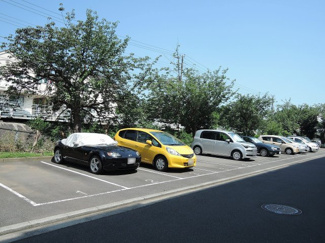【駐車場】