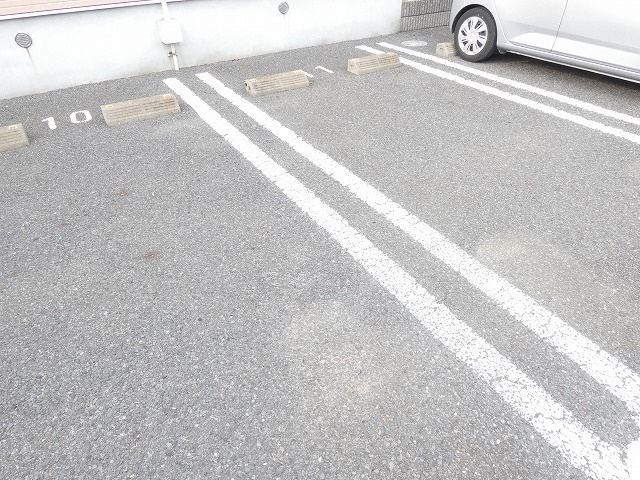 ピュアクエストCの駐車場