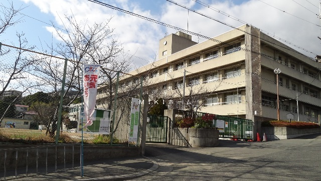 箕面市牧落1丁目　土地の周辺|箕面市立萱野東小学校