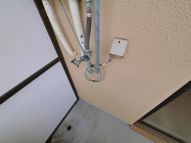 コーポ諏訪西大寺の設備|洗濯機置き場です