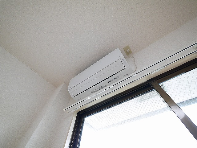 コーポ諏訪西大寺の設備|エアコン付きです