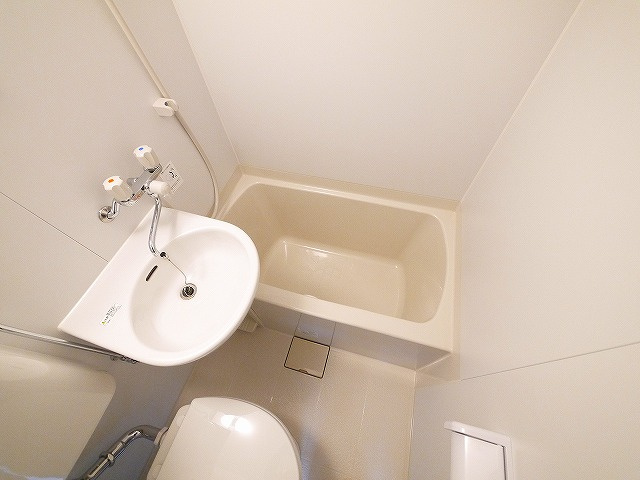 コーポ諏訪西大寺の浴室|きれいなお風呂です