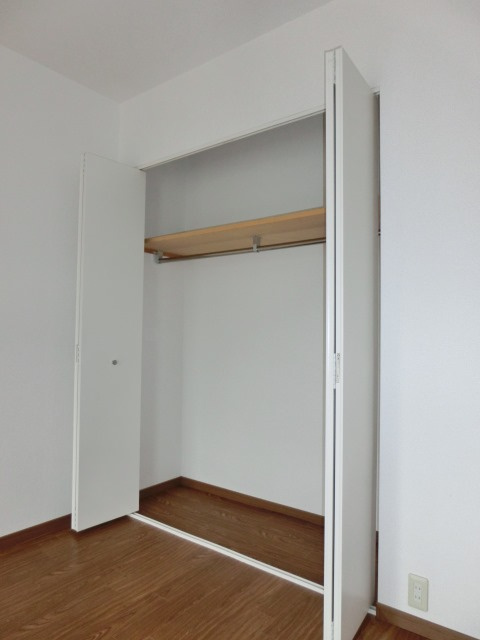 テレーズ神崎川の収納