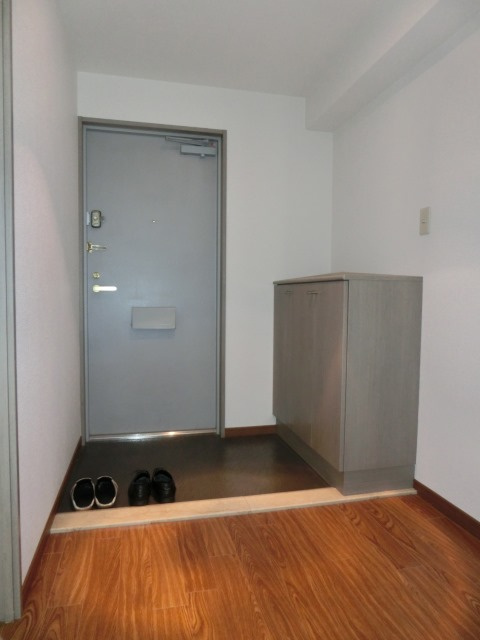 テレーズ神崎川の玄関