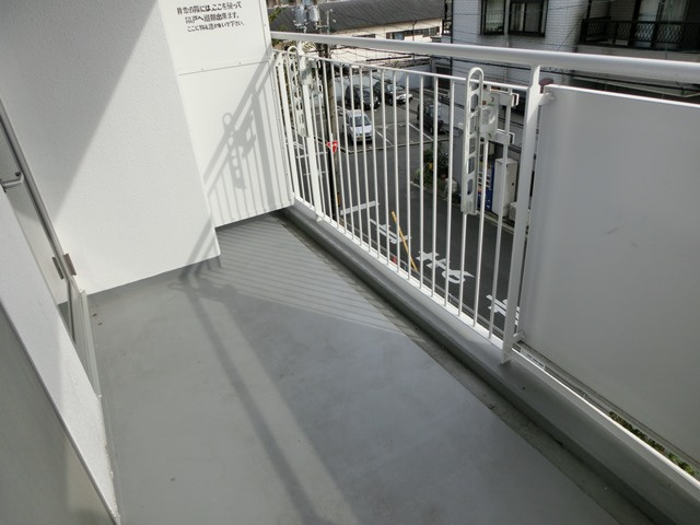 テレーズ神崎川のバルコニー