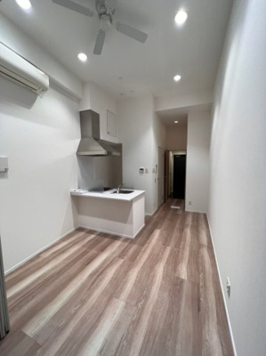 【居間・リビング】 | プレセダンヒルズ白金高輪 | 天井高330cmの開放感のあるお部屋！