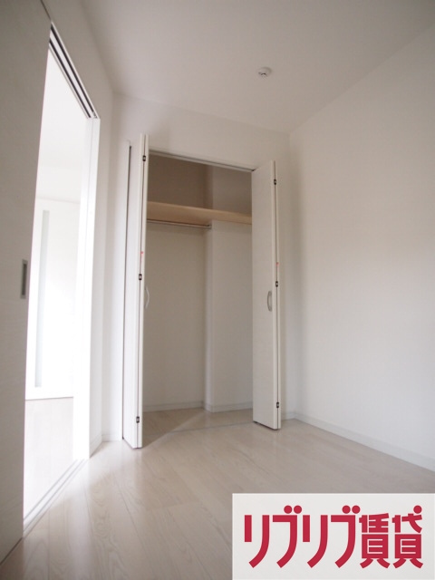 ハーミットパープルの寝室