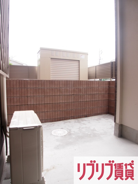 ハーミットパープルのバルコニー