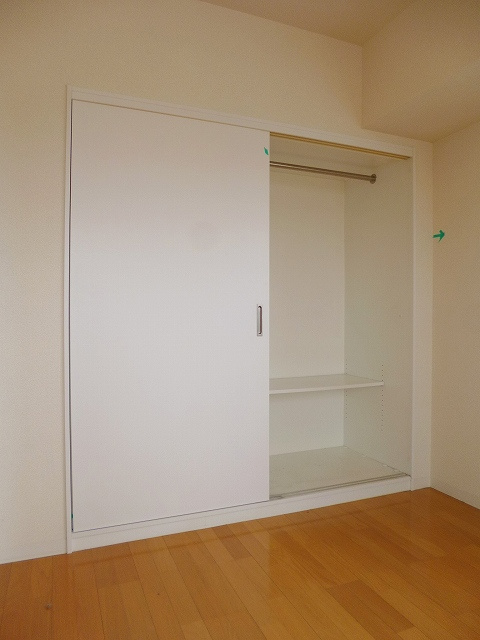 ParkAxis仲御徒町の設備|６帖のクローゼットスライドドアで室内広く使えます
