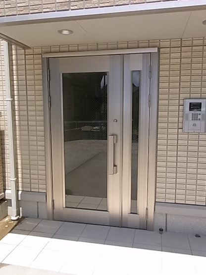 【エントランス】 | スプリングハウス