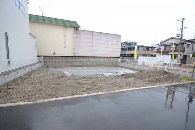 クロワールタウン羽衣　高石市羽衣　新築の前面道路含む現地写真