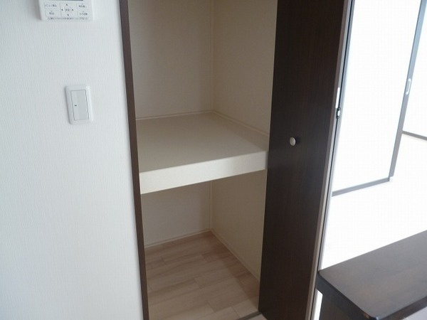 加古川市尾上町口里のアパートの収納