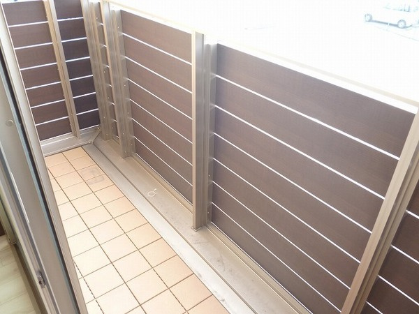 加古川市尾上町口里のアパートのバルコニー