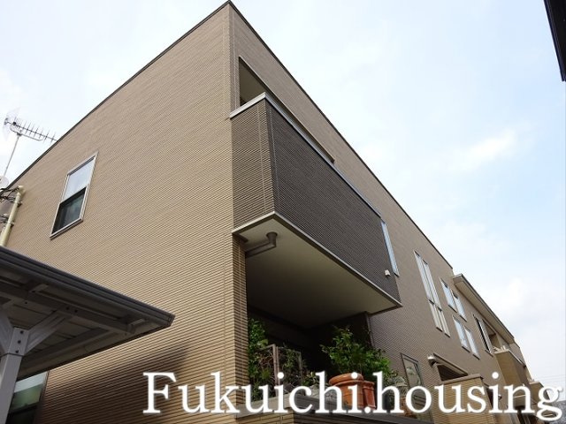 ガーディアンプレイスの外観