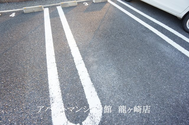 セイバリーⅡの駐車場