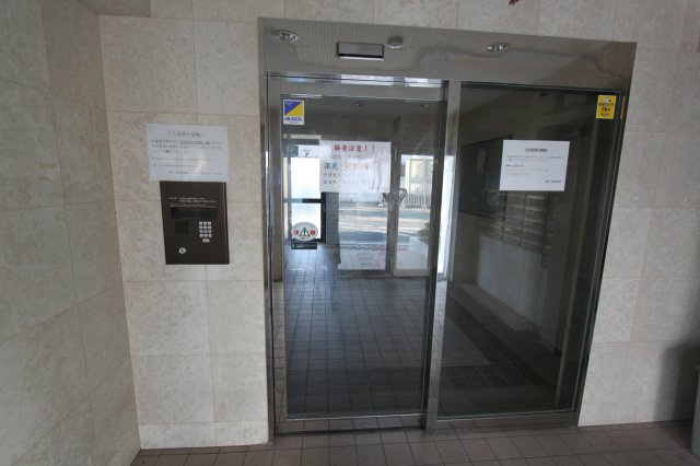 【エントランス】 