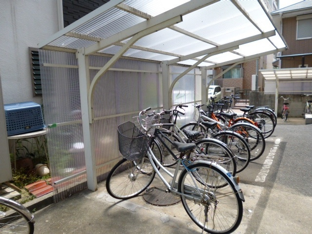 倉敷市松島の賃貸マンションのその他共用部分|自転車置き場