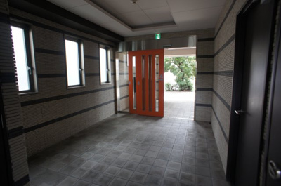 【エントランス】 | アヴェニール瓜破