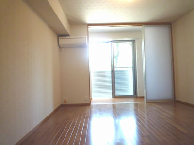 【寝室】 | メゾン秋桜