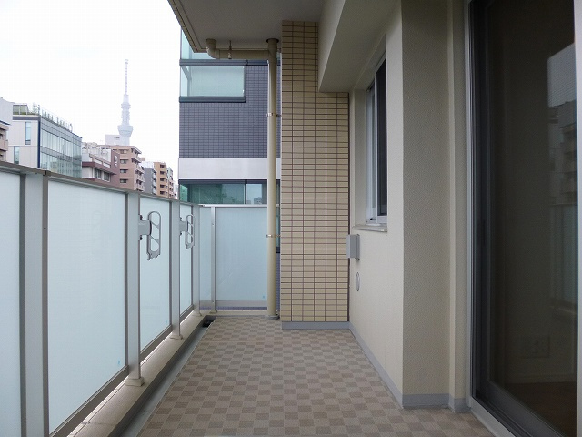 ParkAxis浅草・田原町のバルコニー