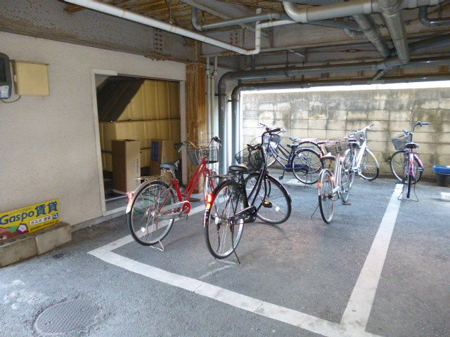 倉敷市白楽町の賃貸マンションのその他共用部分|自転車置き場