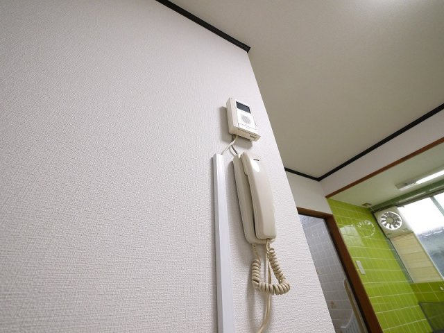 マンション廣岡のセキュリティ|インターホン付きで安心ですね。