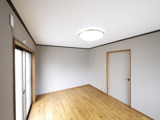 マンション廣岡の寝室|使い勝手のいい寝室です