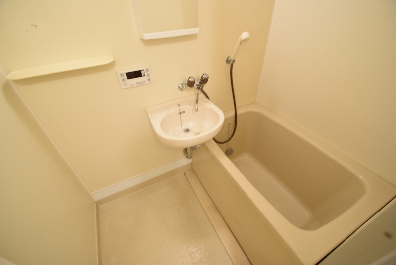 市川グリーンハイツ第一の浴室|綺麗なお風呂